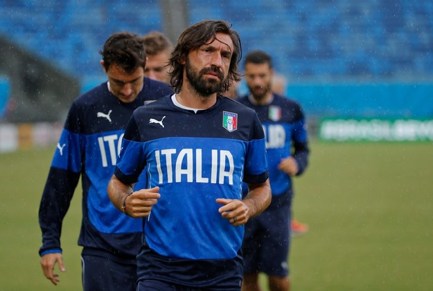 Andrea Pirlo i jego koledzy z zespołu w czasie treningu /Kamil Krzaczyński /PAP/EPA