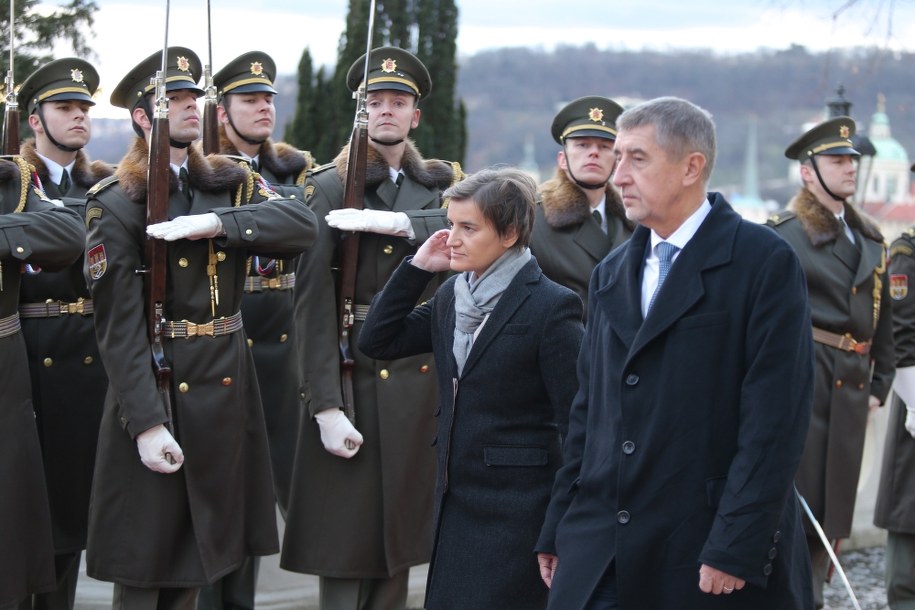Andrej Babisz podczas spotkania z Aną Brnabic premier Serbii /MILAN KAMMEMAYER /PAP/EPA