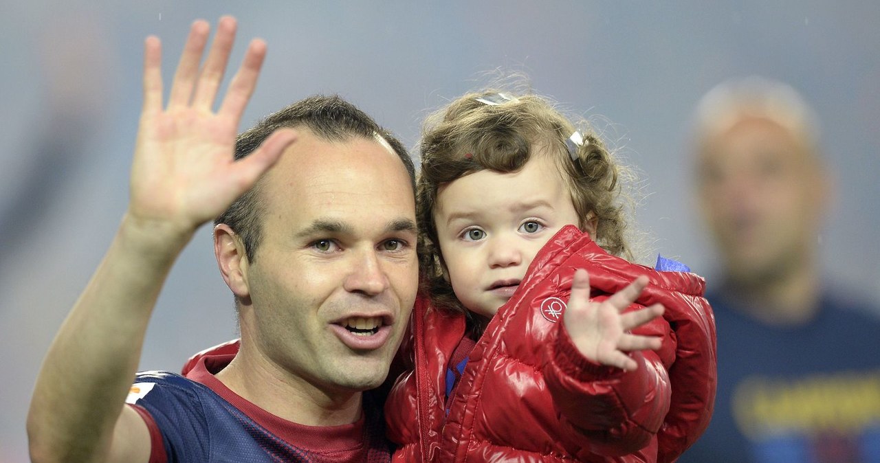 Andres Iniesta z córeczką Valerią /AFP