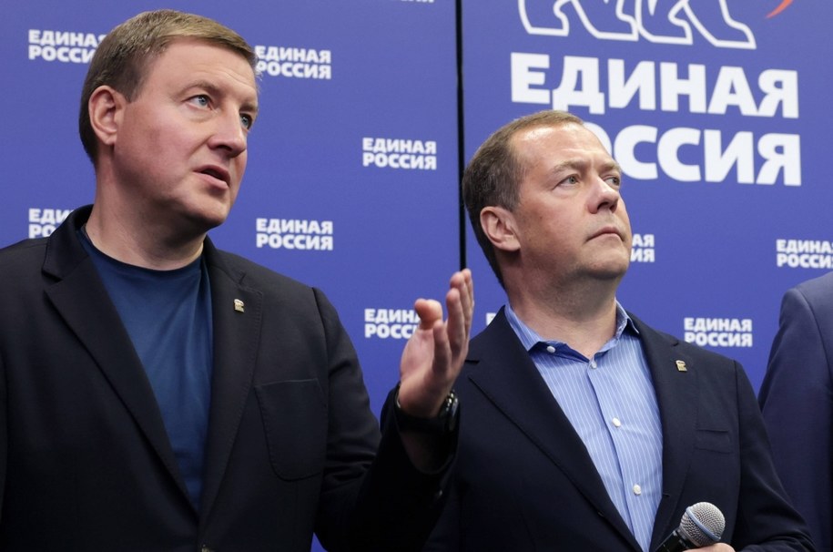 Andriej Turczak i Dmitrij Miedwiediew /EKATERINA SHTUKINA/SPUTNIK POOL /PAP/EPA