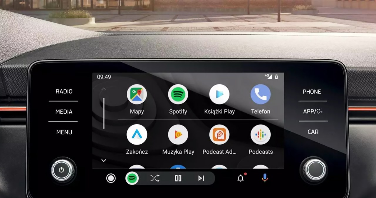Android Auto niczym systemy Tesli. Pozwala grać w gry i oglądać filmy /materiały prasowe