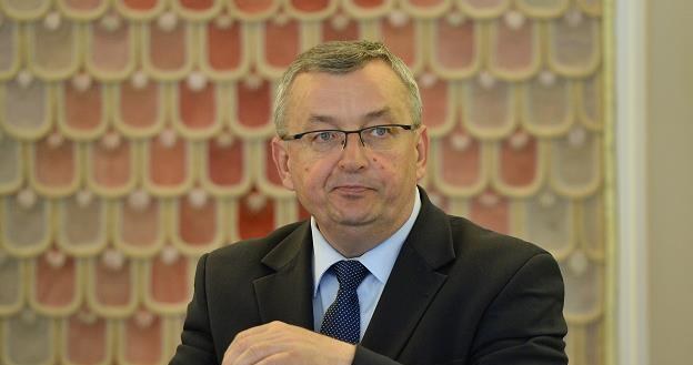 Andrzej Adamczyk, minister infrastruktury i budownictwa /fot. Rafał Oleksiewicz /Reporter