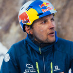 Andrzej Bargiel wspiął się na K2 już na 7000 metrów! Pogoda grozi palcem...