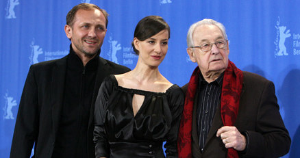 Andrzej Chyra, Maja Ostaszewska i Andrzej Wajda na Berlinale /AFP