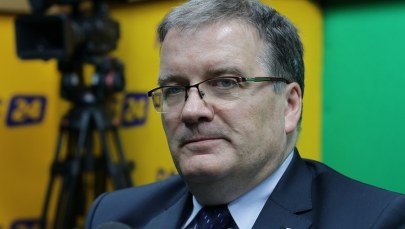 Andrzej Dera: Pan prezydent nie będzie pisał projektu nowej konstytucji