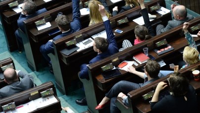 Andrzej Duda chce wyjaśnień ws. głosowania "na dwie ręce". "Ta sytuacja nie powinna mieć miejsca"