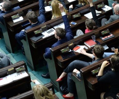 Andrzej Duda chce wyjaśnień ws. głosowania "na dwie ręce". "Ta sytuacja nie powinna mieć miejsca"