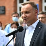 Andrzej Duda chce zakazu adopcji dzieci przez pary jednopłciowe. Dziś podpisze projekt zmiany konstytucji