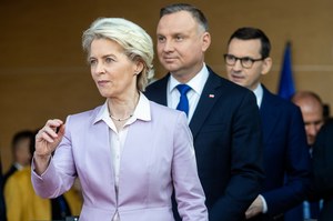 "Andrzej Duda gra na upadek PiS-u". W tle ponad pół biliona złotych z UE