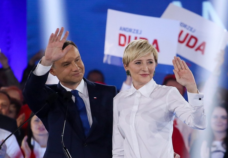 Andrzej Duda i Agata Kornhauser-Duda w czasie majowej konwencji wyborczej "Dobra zmiana" w Warszawie /Paweł Supernak /PAP