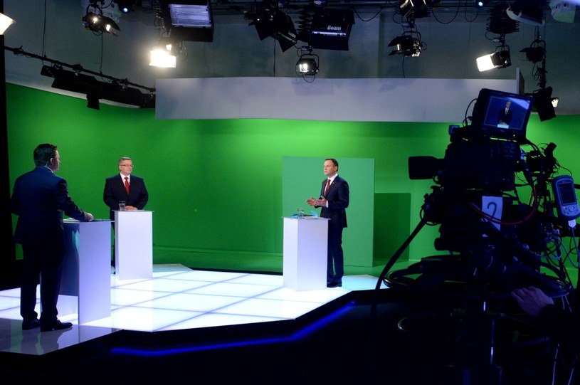 Andrzej Duda i Bronisław Komorowski w studiu TVN /Jacek Turczyk /PAP