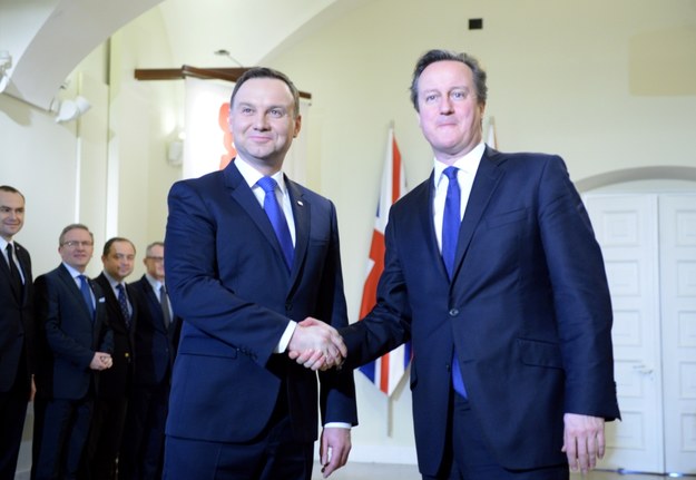 Andrzej Duda i David Cameron /Jacek Turczyk /PAP