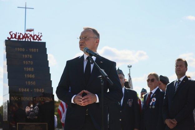 Andrzej Duda na uroczystości odsłonięcia Pomnika Solidarności /Leszek Szymański /PAP