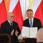 Andrzej Duda odebrał uchwałę PKW o wyborze na prezydenta. 6 sierpnia zacznie II kadencję