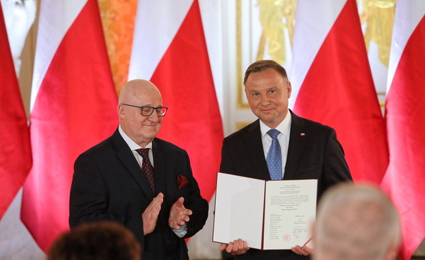 Andrzej Duda odebrał uchwałę PKW o wyborze na prezydenta. 6 sierpnia zacznie II kadencję