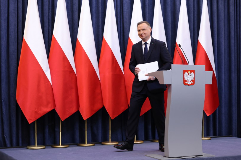 Andrzej Duda po prezentacji projektu ustawy w sprawie Sądu Najwyższego / 	Leszek Szymański    /PAP