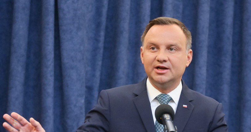 Andrzej Duda podpisał ustawę budżetową, ale część zapisów zbada Trybunał Konstytucyjny /AFP