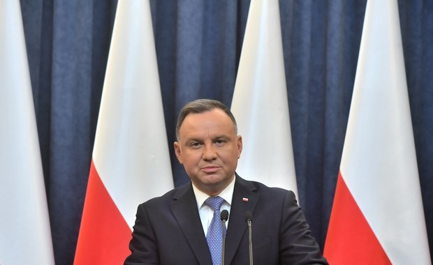 Andrzej Duda przechodzi Covid-19. „Ma niewielkie objawy”