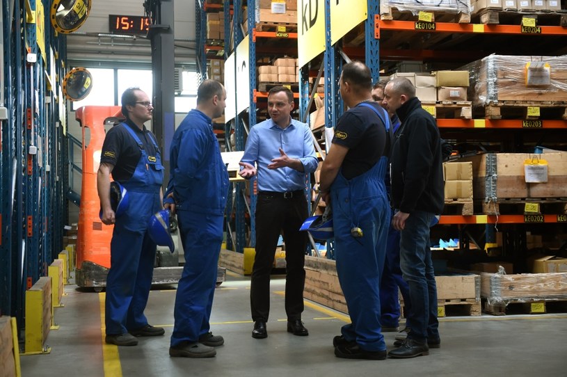 Andrzej Duda w fabryce Asmet produkującej śruby i nakrętki w Piastowie /Adam Chełstowski /Agencja FORUM