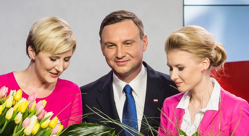 Andrzej Duda z żoną i córką /AFP /AFP