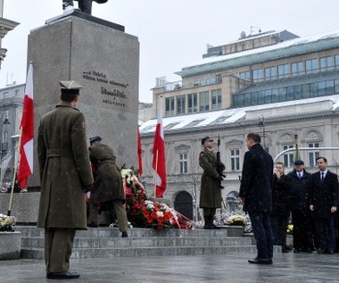 Andrzej Duda złożył kwiaty przed pomnikiem Witosa