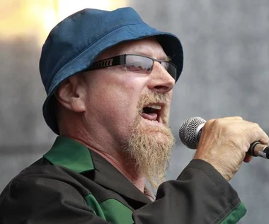 Andrzej Dziubek powraca. Holy Toy z nową płytą "Mental Castration"