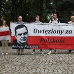 Andrzej Poczobut zgadza się na wyjazd z Białorusi