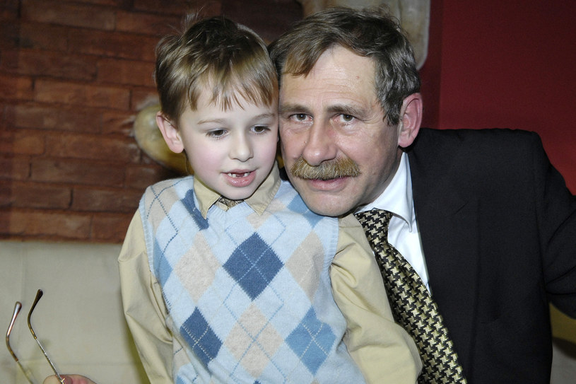 Andrzej Strzelecki z synem Antonim /AKPA