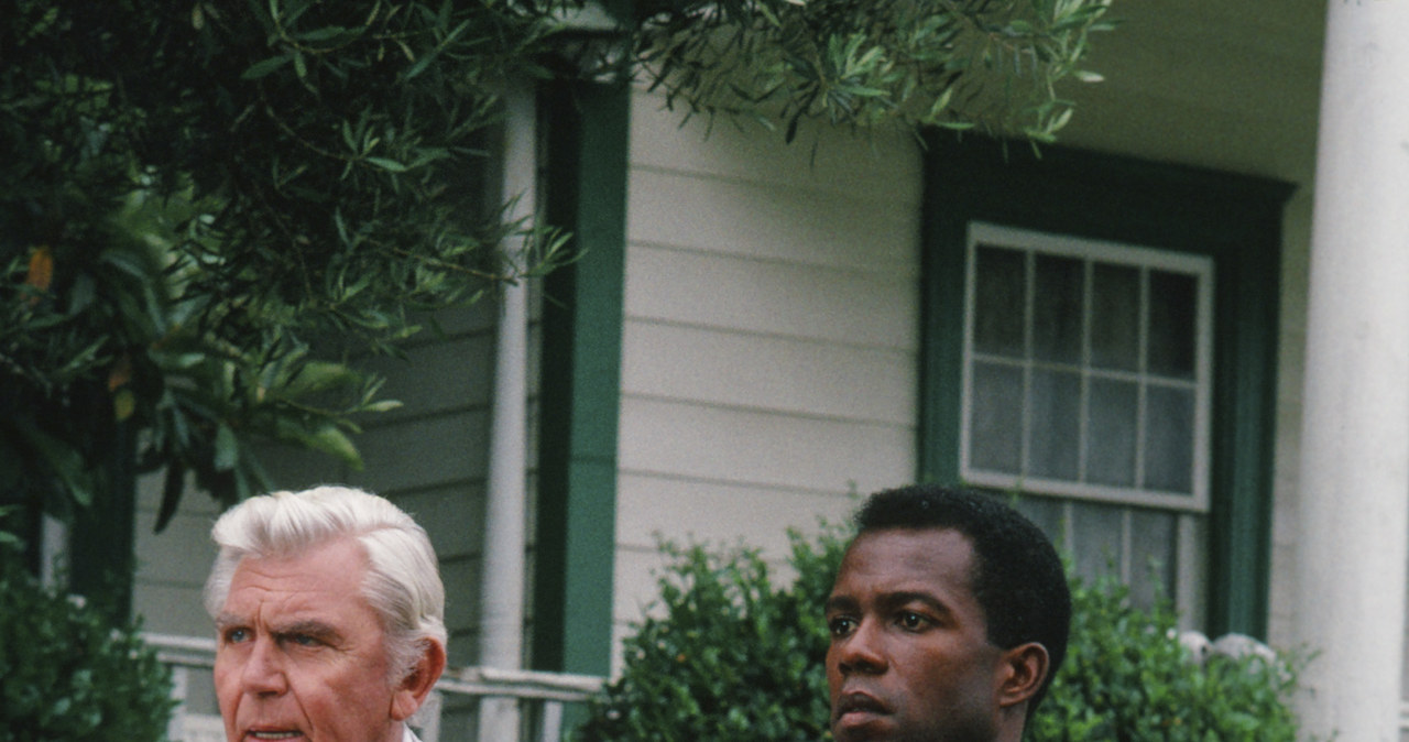 Andy Griffith i Clarence Gilyard Jr. na planie serialu "Matlock" /Frank Carroll/NBCU Photo Bank/NBCUniversal  /Getty Images