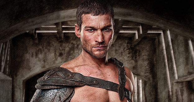 Andy Whitfield w serialu "Spartakus: Krew i piach" /materiały prasowe