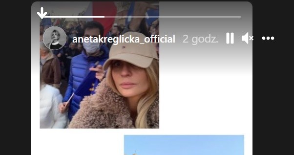 Aneta Kręglicka na manifestacji /https://www.instagram.com/anetakreglicka_official// /Instagram