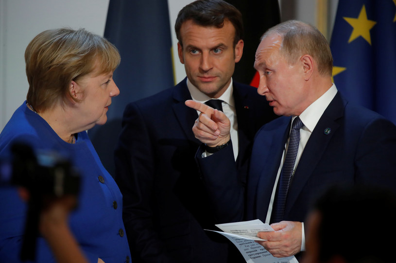Angela Merkel, Emmanuel Macron i Władimir Putin /AFP
