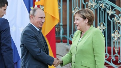 Angela Merkel gani Europę. "Żałuję"