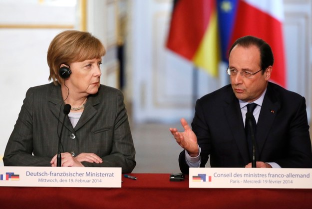 Angela Merkel i Francois Hollande na wspólnej konferecji prasowej /IAN LANGSDON /PAP/EPA