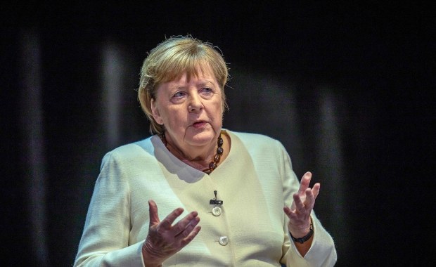 Angela Merkel o uchodźcach. "To byłoby niegodne nas jako kraju"