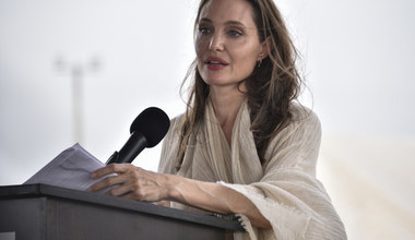 Angelina Jolie dostała prezent od ukraińskiej dziewczynki. "Dziecko bawiło się odłamkiem z bomby"
