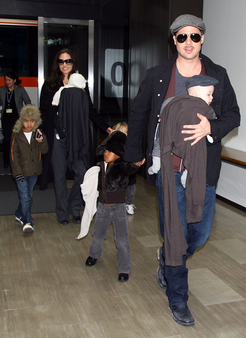 Angelina Jolie i Brad Pitt mają już sześcioro dzieci /Junko Kimura /Getty Images