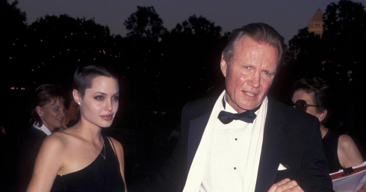 Angelina Jolie i Jon Voight w 1997 roku /Ron Galella, Ltd. / Contributor /Getty Images