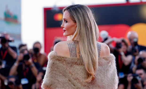 Angelina Jolie jako Maria Callas. Film miał premierę w Wenecji