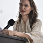 Angelina Jolie jest skrajnie wychudzona. Tabloid przewiduje najgorsze: Zacznij jeść albo umrzesz! 