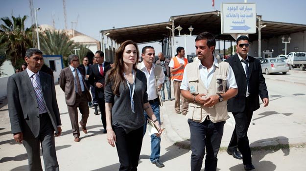 Angelina Jolie na tunezyjsko-libijskiej granicy /AFP