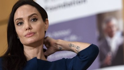 Angelina Jolie po raz pierwszy szczerze o rozwodzie. "Łzy tylko pod prysznicem" 