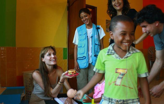 Angelina Jolie podczas swojej wizyty w Ekwadorze &nbsp; /Splashnews