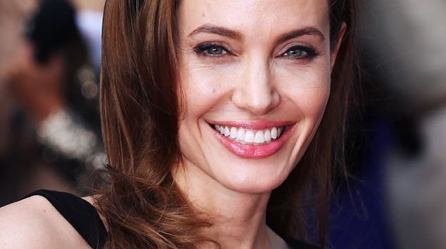 Angelina Jolie to gwarancja sukcesu, dlatego producenci nie żałują pieniędzy na aktorską gażę. /Getty Images/Flash Press Media