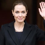 Angelina Jolie usunęła obie piersi!