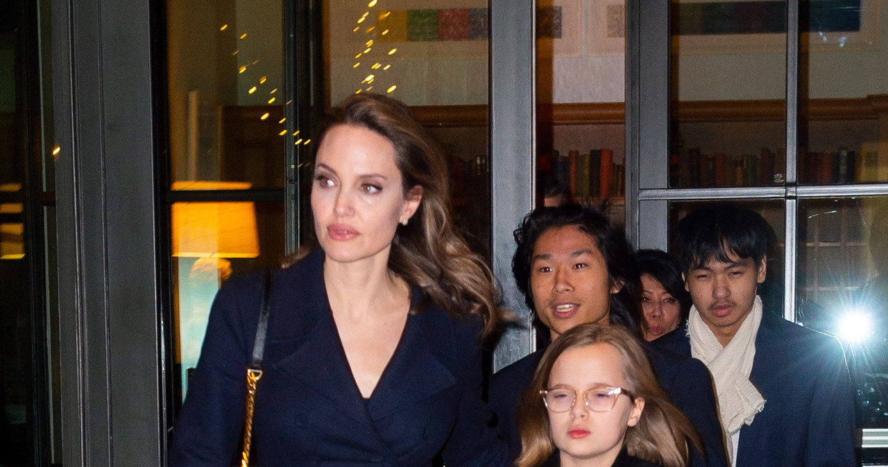 Angelina Jolie z dziećmi /GC Images /Getty Images