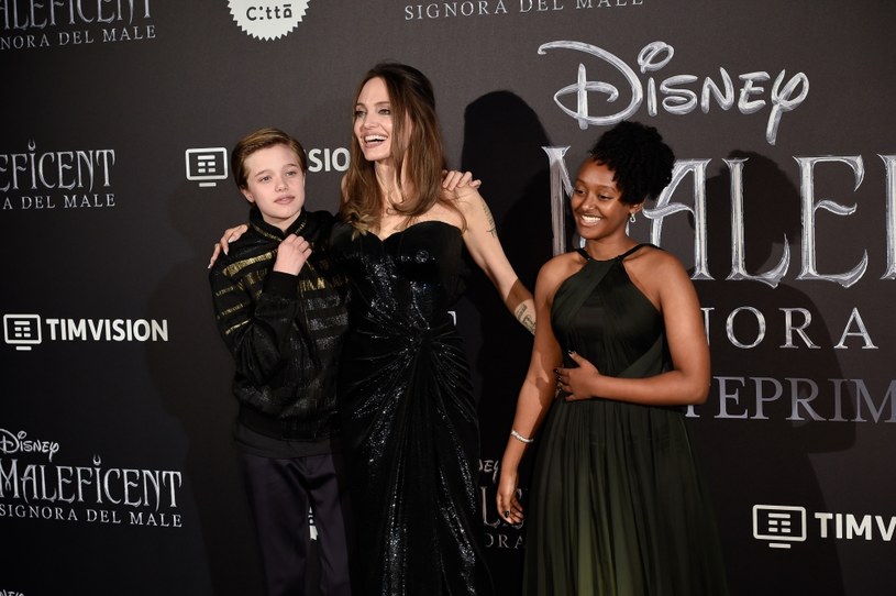 Angelina Jolie z Siloh i Zaharą /Mondadori  /Getty Images