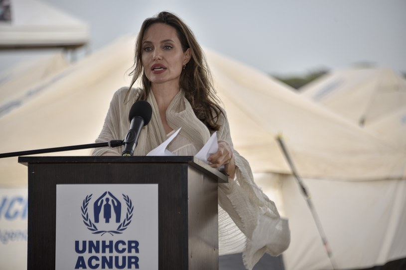Angelina Jolie zrezygnowała z funkcji Specjalnego Wysłannika UNHCR. Powód? 
