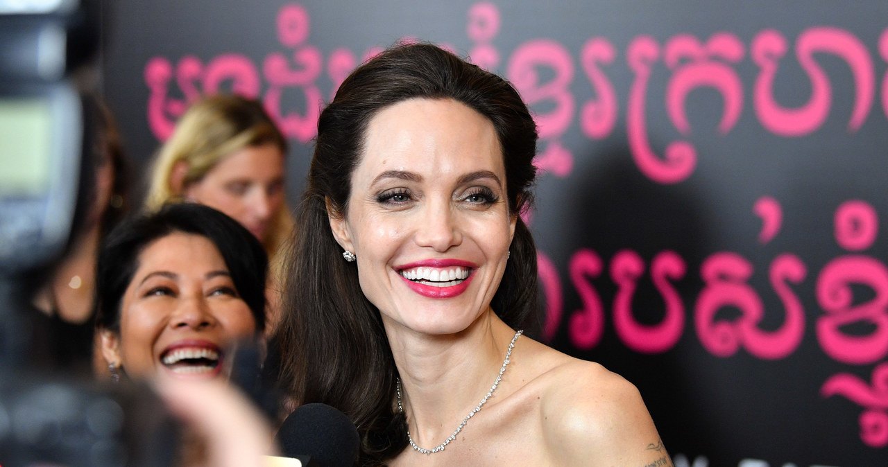 Angelina Jolie /Dia Dipasupil /Getty Images