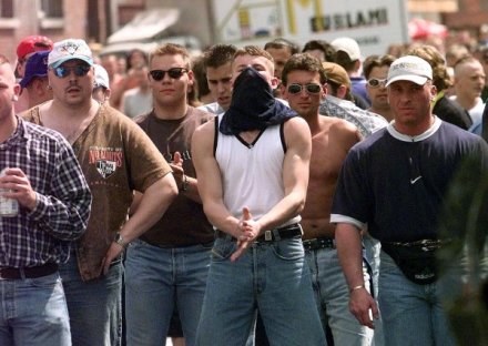 Angielscy fani podczas walk ulicznych w 1998 roku we Francji /AFP